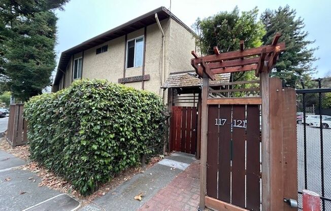 COMING SOON!!! Spacious One Bedroom, large living room area