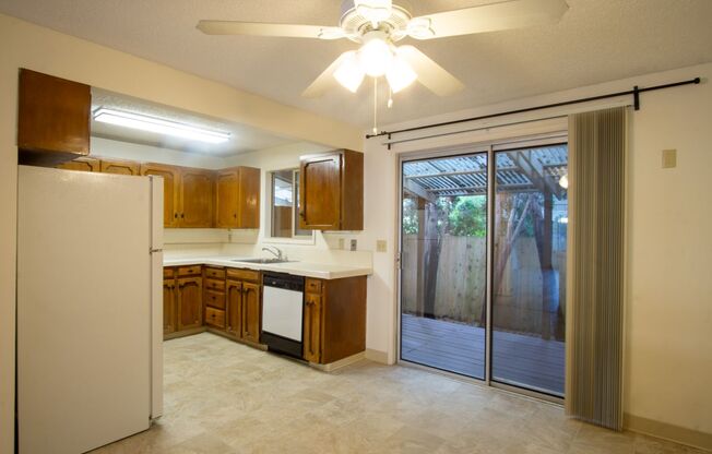 Application Fees on Us! Spacious 2Bdr/2.5 Bath w/New Flooring & Pvt Patio & Deck