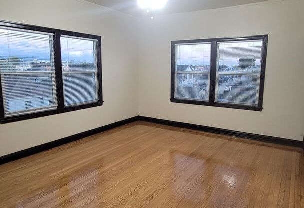 Studio, 1 bath, 450 sqft, $1,695, Unit 14