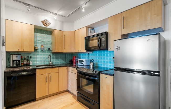 1 bed, 1 bath, 498 sqft, $3,300, Unit 302
