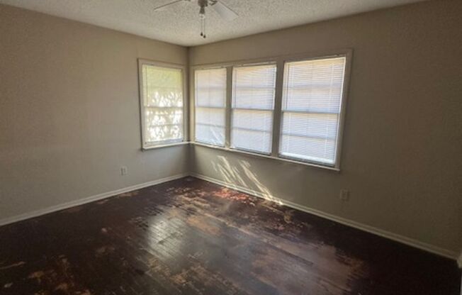 4 beds, 1 bath, $1,195