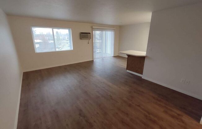 3 beds, 2 baths, 1,200 sqft, $1,495, Unit 26