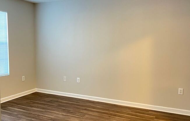 2 beds, 1 bath, 700 sqft, $1,195, Unit 124