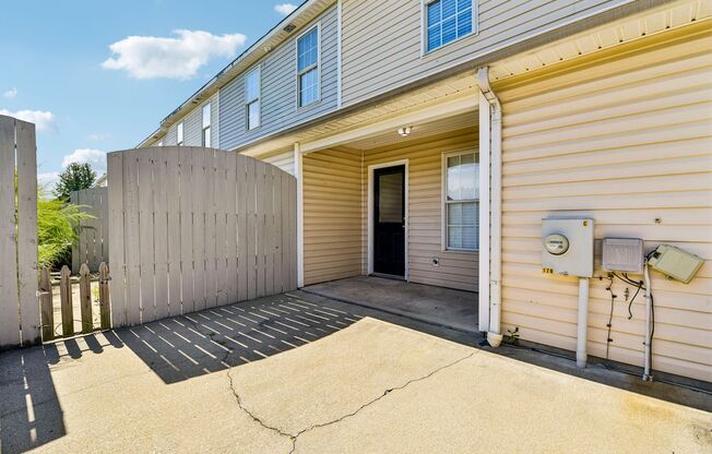 2 beds, 2.5 baths, 1,387 sqft, $1,395, Unit 0174