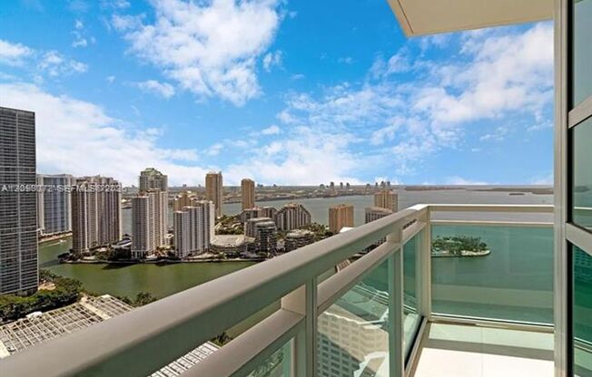 2 beds, 2.5 baths, $6,500, Unit # 3710