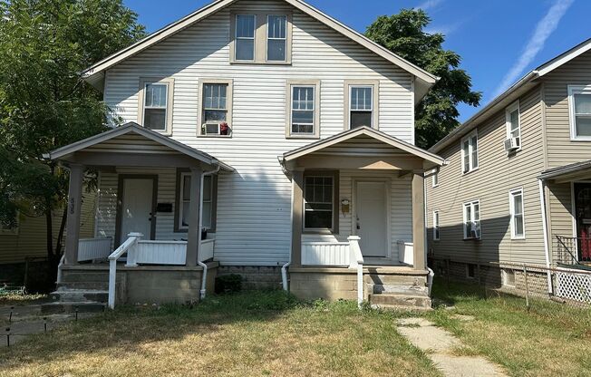 Cozy 3-Bed/1-Bath Duplex: Columbus Living at Its Best