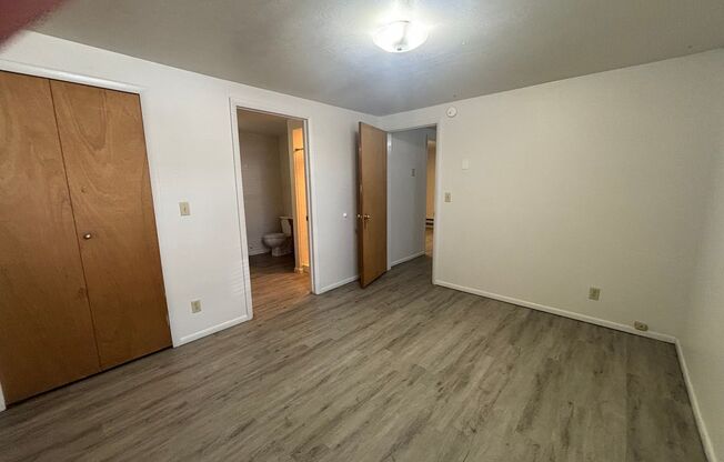 618 W Clark