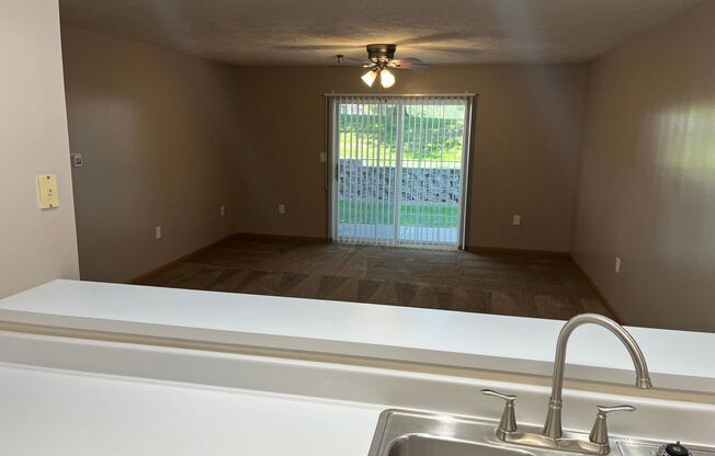 1 bed, 1 bath, 772 sqft, $1,039, Unit 1-106