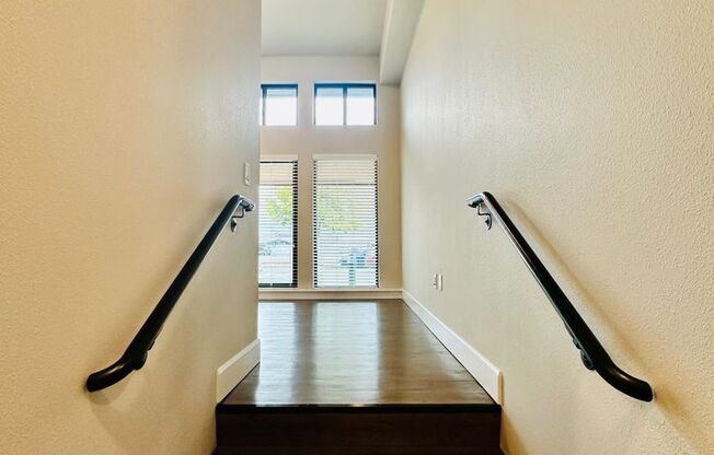 1 bed, 1 bath, 453 sqft, $2,050, Unit 4th #405