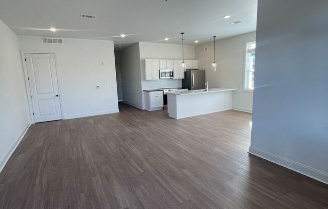 2 beds, 2 baths, 1,190 sqft, $1,800, Unit B106