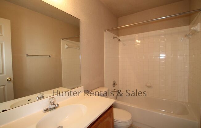 4 beds, 2 baths, $1,375