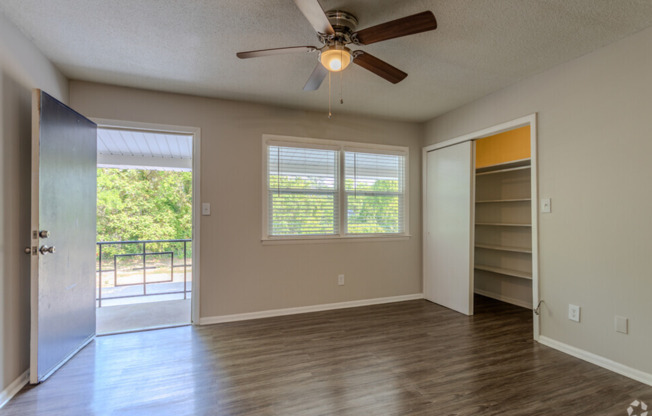 1 bed, 1 bath, 616 sqft, $878, Unit 10