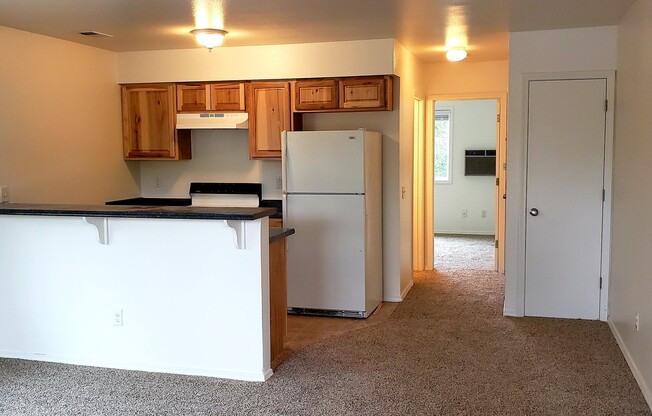 1 bed, 1 bath, 635 sqft, $1,050, Unit F