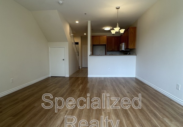 5716 WHITSETT AVE
