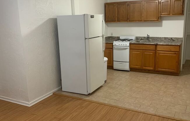 Studio, 1 bath, 377 sqft, $1,650, Unit 143-7