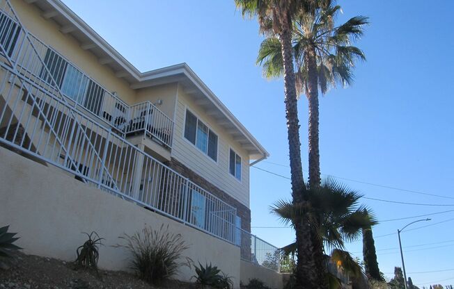 Welcome to 1824 - 1828 Montrose St, located in the vibrant city of Los Angeles