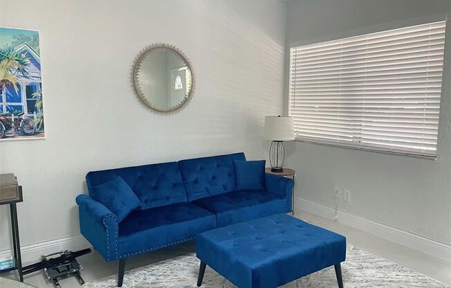 17 NE 9 AVE