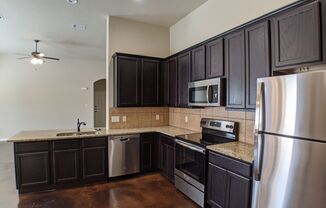 3 beds, 2 baths, $1,400, Unit 211 Kaspar Way