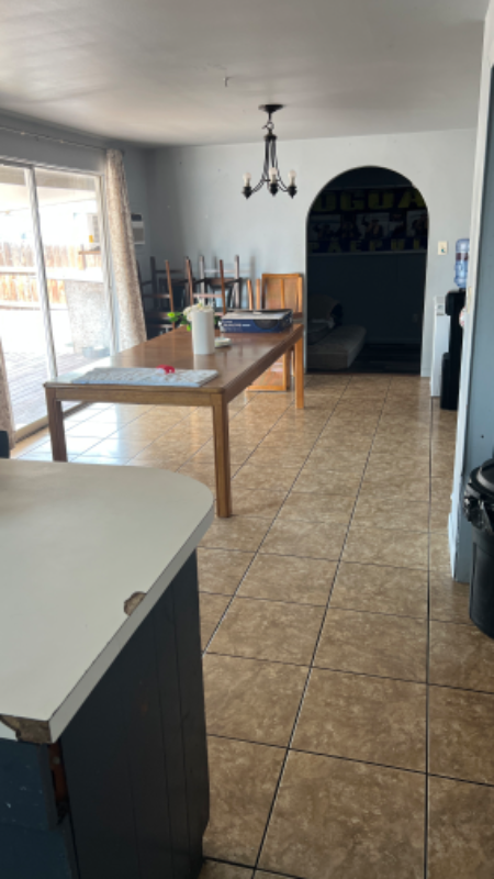 816 EVELYN DR