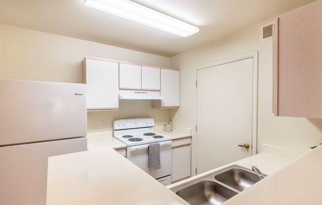 1 bed, 1 bath, 708 sqft, $1,445, Unit 1536