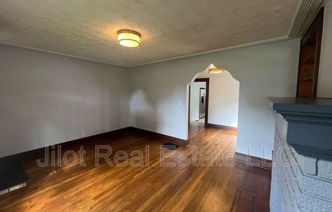 1845 Lakewood Terr SE