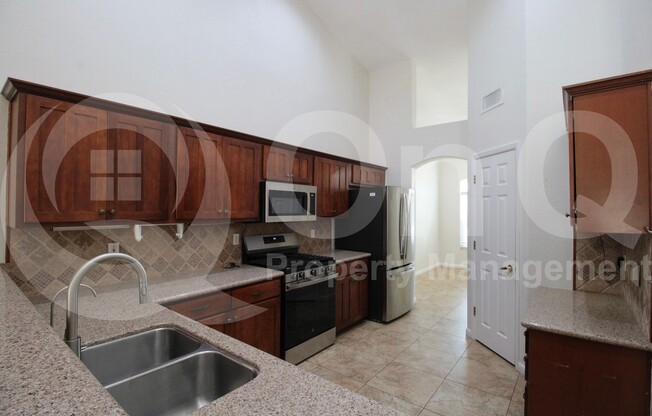 254 E NUNNELEY RD