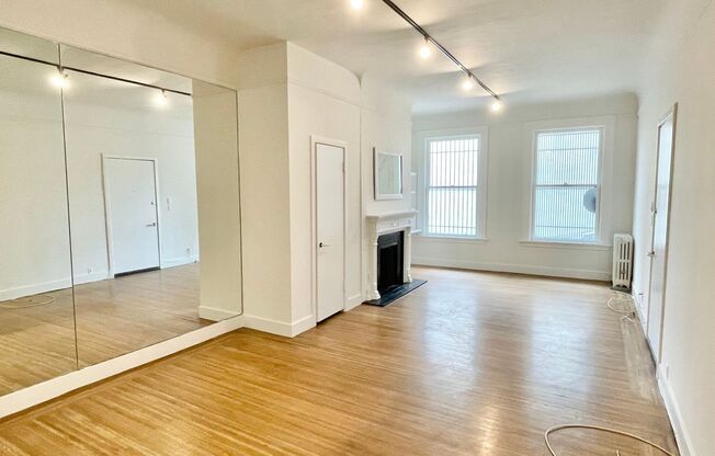 Studio, 1 bath, $1,949, Unit 926 A Taylor Street