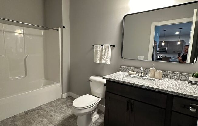 2 beds, 2 baths, 1,150 sqft, $1,840, Unit 201