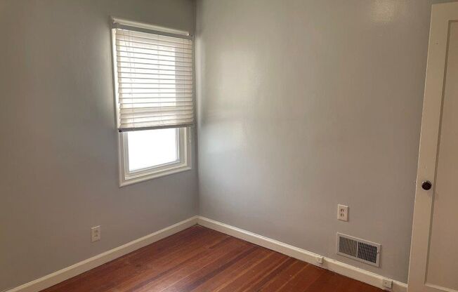 3 beds, 1 bath, $1,995