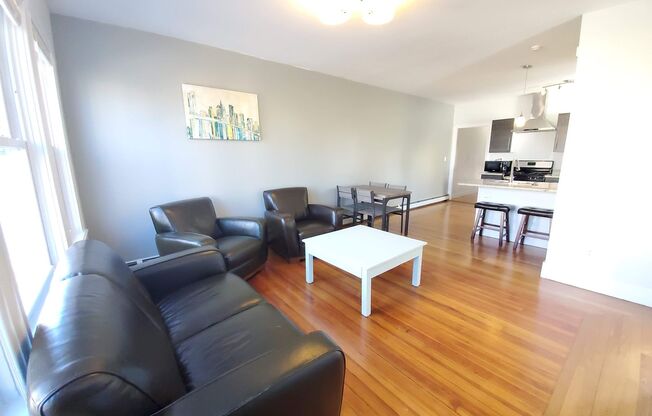 Fantastic 3 Bed 1 Bath, 1 Off Street Parking Spot - Close to Hope St and Miriam Hosptial