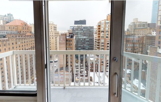 1 bed, 1.5 baths, $5,500, Unit 20H