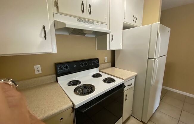 1 bed, 1 bath, 522 sqft, $800, Unit H