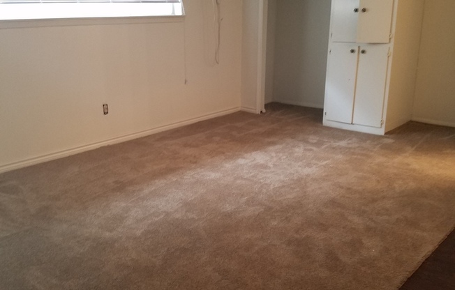 Studio, 1 bath, 415 sqft, $695, Unit 1227