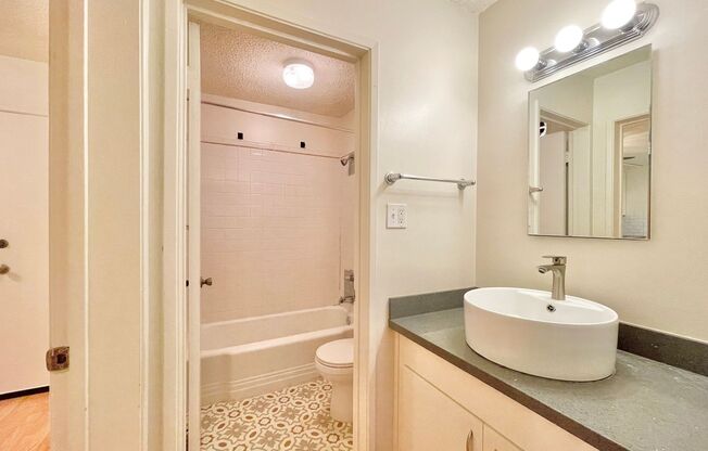 1 bed, 1 bath, 600 sqft, $1,795, Unit 102