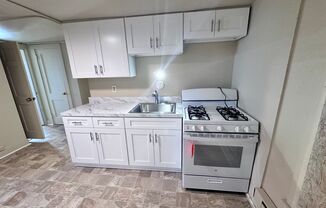 1 bed, 1 bath, $965, Unit Apt E