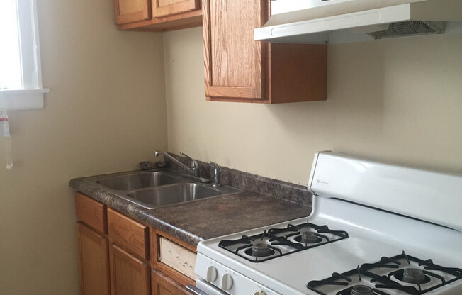 2 beds, 1 bath, $975, Unit 1639 #3