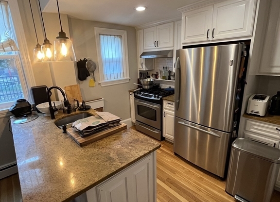 2 LYNDEBORO PL