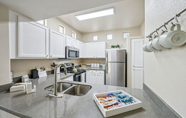 3 beds, 2 baths, 1,152 sqft, $1,669