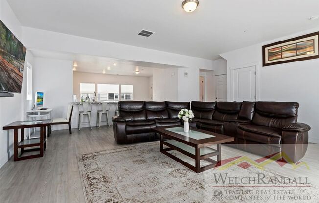 3 beds, 2.5 baths, $2,845, Unit # 2H