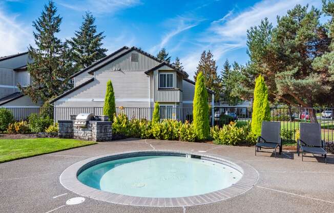 Sir Charles Court outdoor wading pool, Beaverton, OR, 97006