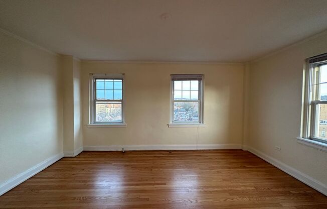 1 bed, 1 bath, 617 sqft, $1,850, Unit Wellington 902