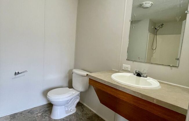 3 beds, 1 bath, $1,395, Unit 6334 Eugene Acres Lane