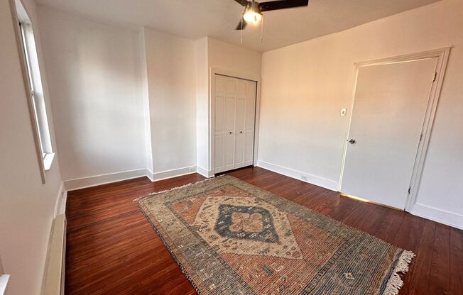 3 beds, 1 bath, 1,000 sqft, $1,400, Unit Unit 2