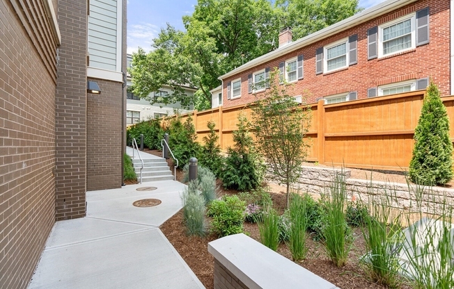 2 beds, 2 baths, 926 sqft, $4,995, Unit 414