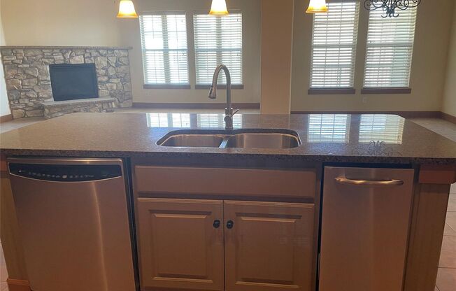 2 beds, 2.5 baths, $2,900, Unit # 401