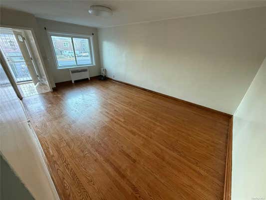 2 beds, 1 bath, 2,200 sqft, $2,800