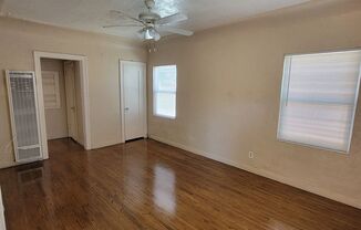 1 bed, 1 bath, $1,900, Unit C