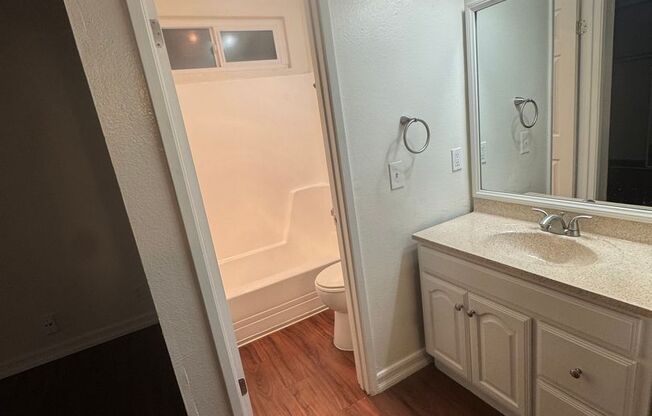 1 bed, 1 bath, 600 sqft, $2,050, Unit 12