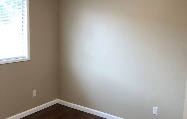 2 beds, 1 bath, 800 sqft, $1,400, Unit Mar1964