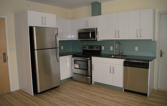 1 bed, 1 bath, 500 sqft, $1,525, Unit 220